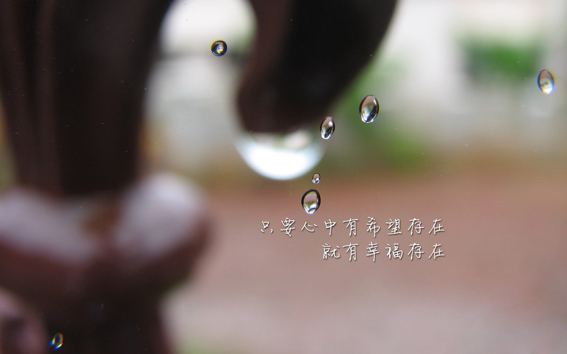 城市灯光水上摩托，青春夜色的极速追逐，水上灯光秀图片