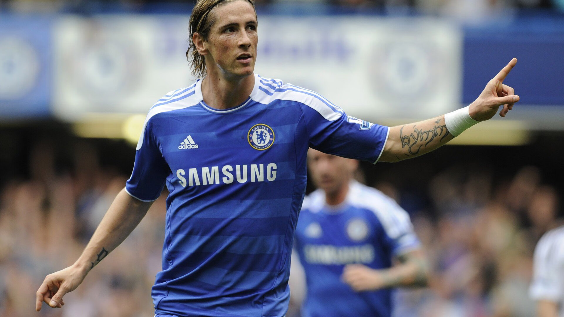 2019年全明星:库里“神级”出手引发全场欢呼声,17年全明星库里